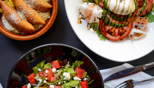 Max's Trumbull Kitchen
